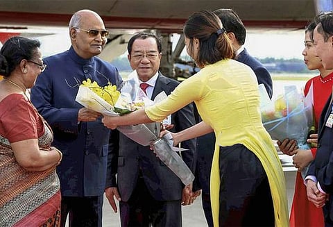 வியட்நாம்: பழமையான இந்து கோவிலுக்கு ராம்நாத் கோவிந்த் சென்றார்