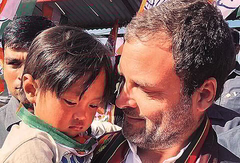 மத்திய மந்திரி, தேசிய பாதுகாப்பு ஆலோசகர் மீது சி.பி.ஐ. உயர் அதிகாரி ஊழல் புகார்: ராகுல் காந்தி டுவிட்டரில் கடும் விமர்சனம்