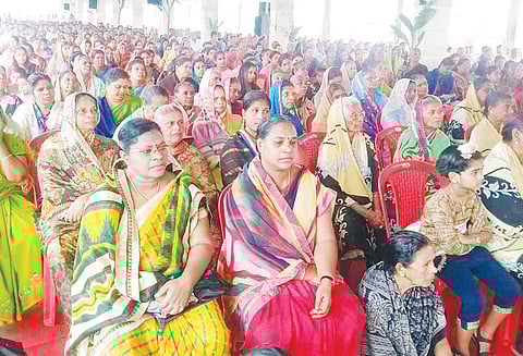 உலக மீனவர் தினத்தையொட்டி கடற்கரை கிராமங்களில் சிறப்பு திருப்பலி