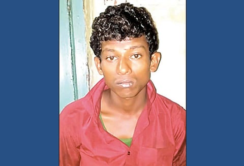 விழுப்புரம் ரெயில்வே போலீஸ் நிலையத்தில் இருந்து விசாரணை கைதி தப்பி ஓட்டம்