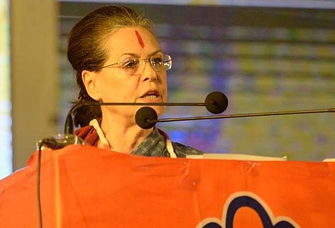 தெலுங்கானா மக்களுக்கு கொடுத்த வாக்கை நிறைவேற்றவில்லை - சந்திரசேகர் ராவ் ஆட்சியின் மீது சோனியா காந்தி குற்றச்சாட்டு