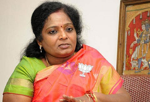 புயலை வைத்து மு.க.ஸ்டாலின் அரசியல் செய்கிறார் தமிழிசை சவுந்தரராஜன் குற்றச்சாட்டு