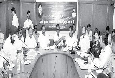 நாகை முதல் வேளாங்கண்ணி வரை 87 சதவீதம் மின்சாரம் வழங்கப்பட்டுள்ளது - அமைச்சர் ஓ.எஸ்.மணியன் தகவல்