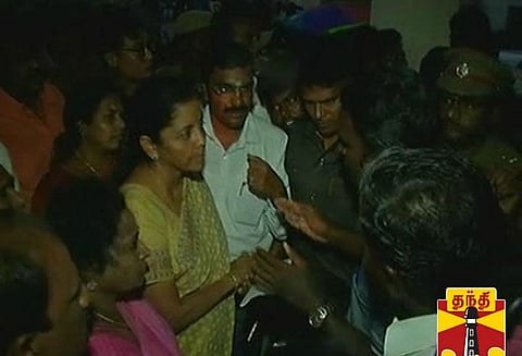 புயலால் பாதிக்கப்பட்டவர்களுக்கு மத்திய அரசு சார்பில் வீடுகள் கட்டித்தர நடவடிக்கை எடுக்கப்படும் - நிர்மலா சீதாராமன்