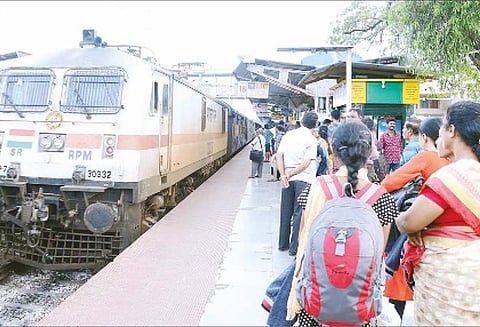 கன்னியாகுமரி எக்ஸ்பிரஸ் மீண்டும் தனி ரெயிலாக இயக்கம் பயணிகள் மகிழ்ச்சி