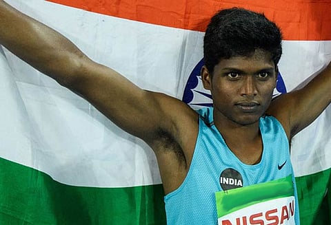 மாற்றுத்திறனாளிகளுக்கான ஆசிய விளையாட்டு: தேசிய கொடி ஏந்தி செல்கிறார், மாரியப்பன்