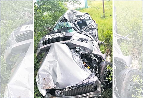 செய்யூர் அருகே கார்-லாரி மோதல்; தந்தை, மகள் பலி டிரைவர் கைது