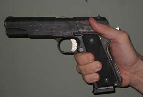 தேசிய மாநாடு கட்சி தொண்டர்கள் 2 பேர் சுட்டுக்கொலை