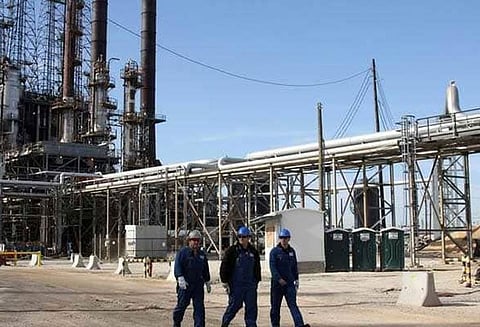 அமெரிக்காவின் தடைகளையும் மீறி ஈரானிடம் இருந்து கச்சா எண்ணைய் இறக்குமதி செய்ய இந்தியா முடிவு !