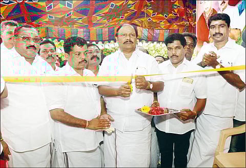 திருப்பரங்குன்றம், திருவாரூர் தொகுதி இடைத்தேர்தலை நொண்டிசாக்கு கூறி தள்ளி வைத்துள்ளனர் - அம்மா மக்கள் முன்னேற்ற கழகம் தாக்கு