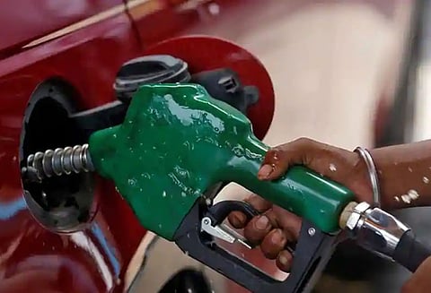 தொடர்ந்து ஏறும் பெட்ரோல், டீசல் விலை, வாகன ஓட்டிகள் கவலை