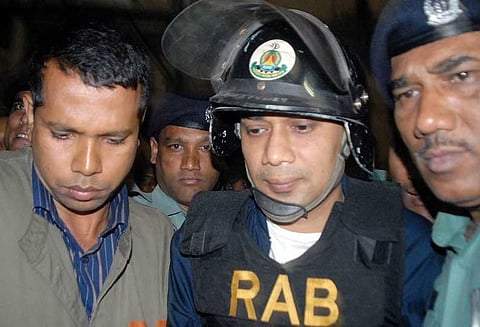 வங்கதேசத்தில் 24 பேர் கொல்லப்பட்ட வழக்கில் தீர்ப்பு: முன்னாள் மந்திரிகள் உள்பட 19 பேருக்கு தூக்கு தண்டனை