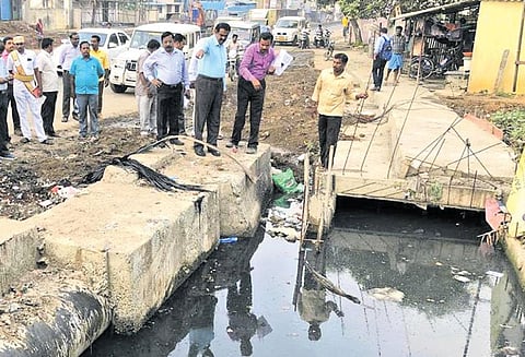தாம்பரம் முடிச்சூர் சாலையில் மழைநீர் கால்வாய் பணிகளை 10 நாட்களுக்குள் முடிக்க வேண்டும் கலெக்டர் உத்தரவு