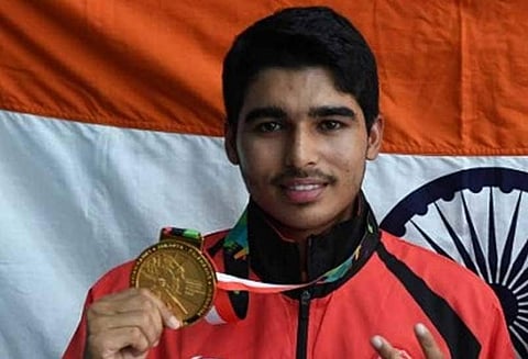 இளையோர் ஒலிம்பிக் போட்டி; துப்பாக்கி சுடுதலில் சவுரப் சவுத்ரி தங்கம் வென்றார்
