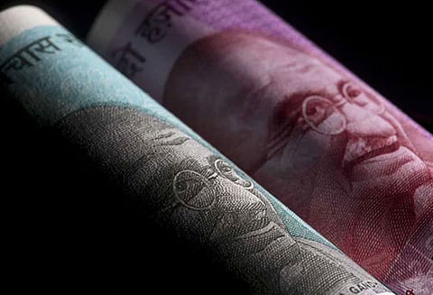 டாலருக்கு நிகரான இந்திய ரூபாய் மதிப்பு இதுவரை இல்லாத அளவுக்கு வீழ்ச்சி