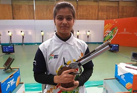 இளையோர் ஒலிம்பிக் போட்டி: இந்திய வீராங்கனை மானு பாகெர் வெள்ளி வென்றார்