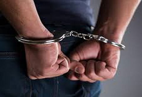 பிவண்டியில் ரூ.4 லட்சம் கள்ளநோட்டுகள் பறிமுதல் 5 பேர் கைது