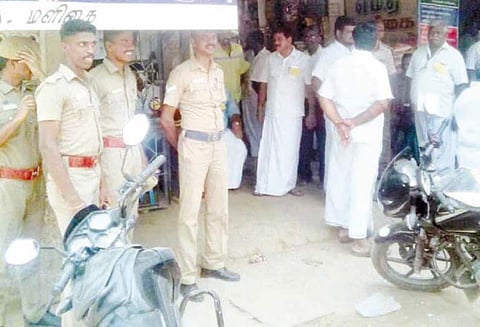 கறம்பக்குடியில் வியாபாரிகள் சங்க தேர்தல் பலத்த போலீஸ் பாதுகாப்புடன் நடந்தது