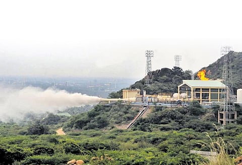 சந்திரயான்-2 திட்டம்: கிரயோஜெனிக் என்ஜின் சோதனை வெற்றி இஸ்ரோ விஞ்ஞானிகள் தகவல்