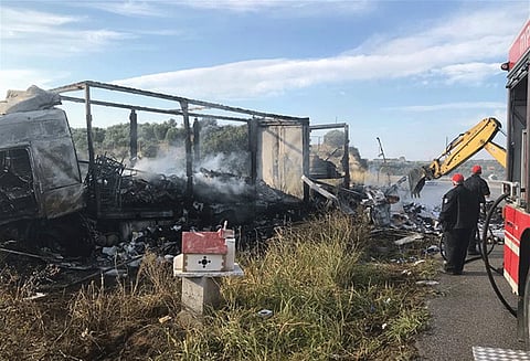 கிரீஸ்: அகதிகளை ஏற்றி வந்த கார் விபத்து - 11 பேர் பலி