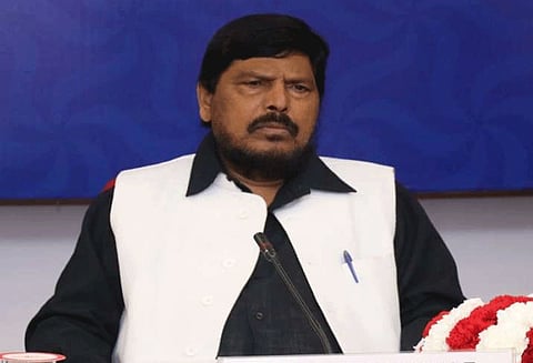 பாலியல் தொல்லை விவகாரம்: ‘குற்றம் நிரூபிக்கப்பட்டால் அக்பர் ராஜினாமா செய்ய வேண்டும்’ - மத்திய மந்திரி ராமதாஸ் அதவாலே