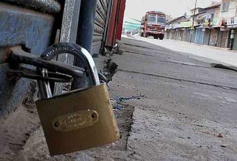 நேதாஜி மார்க்கெட்டில் ஏல முறையில் கடைகள் ஒதுக்கக்கோரி 23-ந் தேதி வியாபாரிகள் கடையடைப்பு போராட்டம்