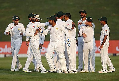 பாகிஸ்தானுக்கு எதிரான 2-வது டெஸ்ட்: ஆஸ்திரேலியா 145 ரன்னில் சுருண்டது