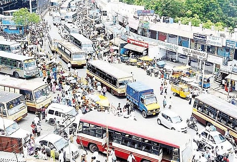 முதல்-அமைச்சர் அறிவித்தபடி திருச்சி கொட்டப்பட்டில் பஸ் நிலையம் அமைக்கப்படாதது ஏன்? பொதுமக்கள் கேள்வி