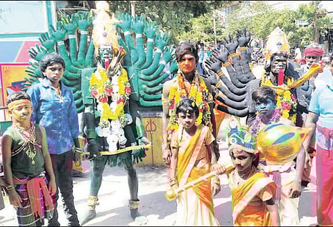 முத்தாரம்மன் கோவில் தசரா திருவிழா: குலசேகரன்பட்டினத்தில் இன்று சூரசம்ஹாரம்