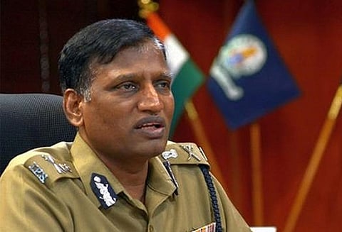 காவலர் வீரவணக்க நாள்; டி.ஜி.பி. ராஜேந்திரன் மரியாதை செலுத்தினார்