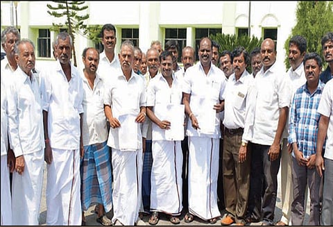 கரடிகுட்டையில் மதுக்கடையை திறக்க தடை விதிக்க வேண்டும் - பொதுமக்கள் கலெக்டரிடம் மனு