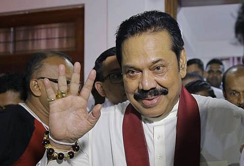 இலங்கை பிரதமராக மகிந்த ராஜபக்சே பொறுப்பேற்பு