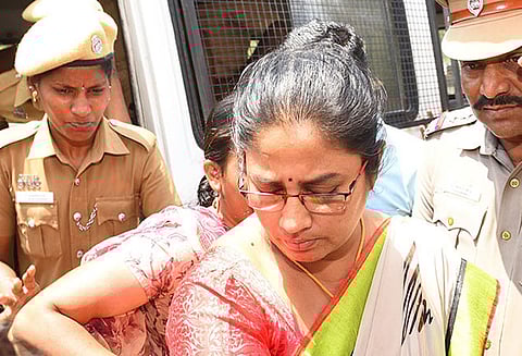 “மாணவிகளை தவறான பாதைக்கு அழைத்ததற்கு யார் காரணம்?” நிர்மலா தேவி அளித்த பரபரப்பு வாக்குமூலம்