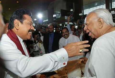கோரிக்கைகளை நிறைவேற்றுவதாக எழுத்துப்பூர்வமாக எழுதிக் கொடுத்தால் மட்டுமே ஆதரவு ராஜபக்சேவுக்கு தமிழ் தேசிய கூட்டமைப்பு நிபந்தனை