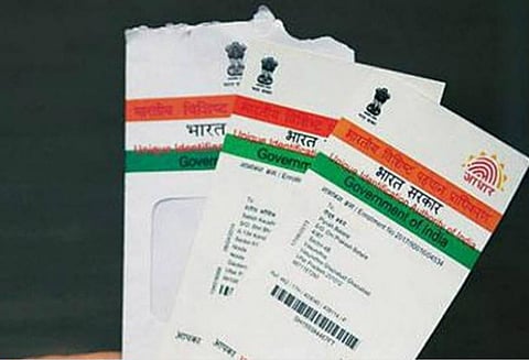 திருவாடானை தாலுகா அலுவலகத்தில் ஆதார் மையம் முறையாக செயல்பட கோரிக்கை