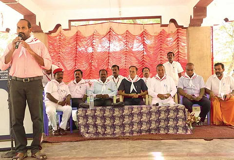 மாணவர்களுக்கு மனிதநேயத்தை கற்றுத்தர வேண்டும்: மாவட்ட முதன்மை கல்வி அலுவலர் பேச்சு