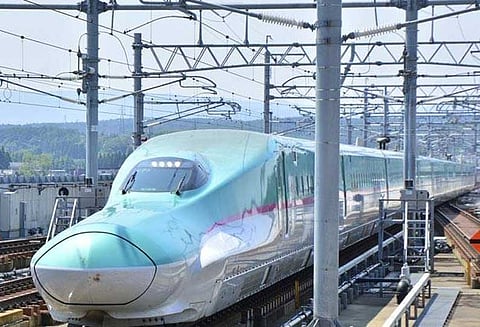 ரூ. 7 ஆயிரம் கோடி செலவில் ஜப்பானிடம் இருந்து 18 புல்லட் ரயில்களை வாங்க இந்தியா திட்டம்