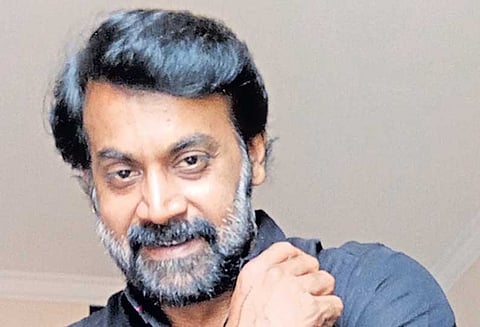 கூட்டத்தில் ஒருவராக...!