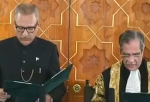 பாகிஸ்தானின் 13-வது ஜனாதிபதியாக ஆரிப் ஆல்வி பதவி ஏற்றார்