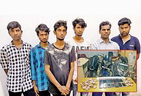 வேளச்சேரியில் செல்போன் பறிப்பில் ஈடுபட்ட கொள்ளையர்கள் கைது