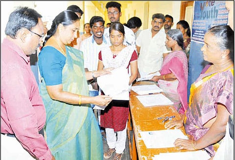 அரியலூர் மாவட்டத்தில் வாக்காளர் பட்டியலில் பெயர் சேர்த்தல், நீக்கம் செய்வதற்கான சிறப்பு முகாம்