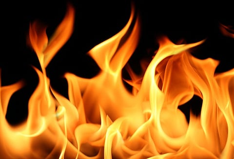 விழுப்புரம்: வீட்டில் தீப்பிடித்து 3 குழந்தைகளுடன் தாய் தீயில் கருகி உயிரிழப்பு