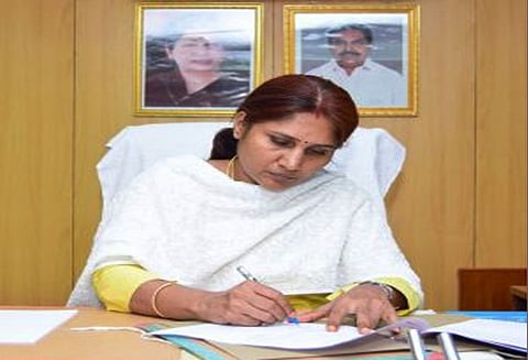 தர்மபுரி மாவட்டத்தில் தற்காலிக பட்டாசு கடை அமைக்க விதிமுறைகள் - கலெக்டர் மலர்விழி தகவல்