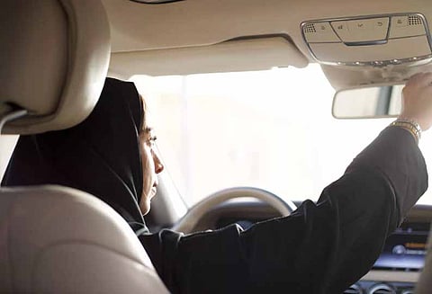 முதன் முறையாக சவுதி அரேபியாவில் விமானம் ஓட்ட போகும் பெண்கள்