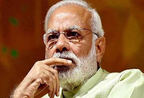 பெட்ரோல் விலை உயர்வு, ரூபாய் மதிப்பு வீழ்ச்சி: ரிசர்வ் வங்கி கவர்னருடன் பிரதமர் ஆலோசனை