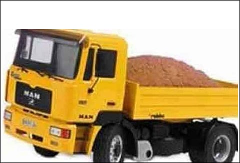 உரிய அனுமதியின்றி மணல், கிரானைட் கற்கள் ஏற்றி செல்பவர்கள் மீது குண்டர் சட்டத்தில் நடவடிக்கை