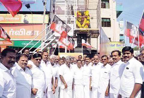 தர்மபுரியில் அண்ணா பிறந்தநாள் விழா கொண்டாட்டம்