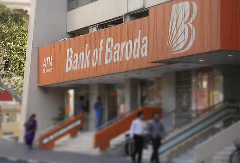 விஜயா, தேனா வங்கி மற்றும் பாங்க் ஆப் பரோடா வங்கிகளை ஒன்றாக இணைக்க மத்திய அரசு முடிவு