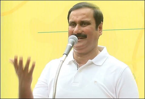 11-ம் வகுப்பு மதிப்பெண் சேர்க்க தேவையில்லை என்பதா? டாக்டர் அன்புமணி ராமதாஸ் கண்டனம்