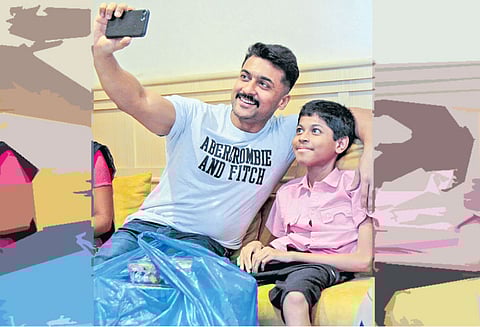 தசை சிதைவு நோயால் பாதிக்கப்பட்ட சிறுவனின் ஆசையை நிறைவேற்றிய சூர்யா